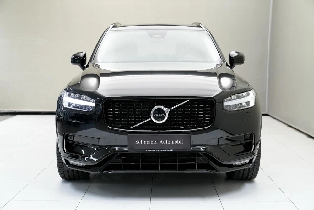 Volvo XC 90 D5 AWD Momentum Ultimate Dark 7 Sitzer