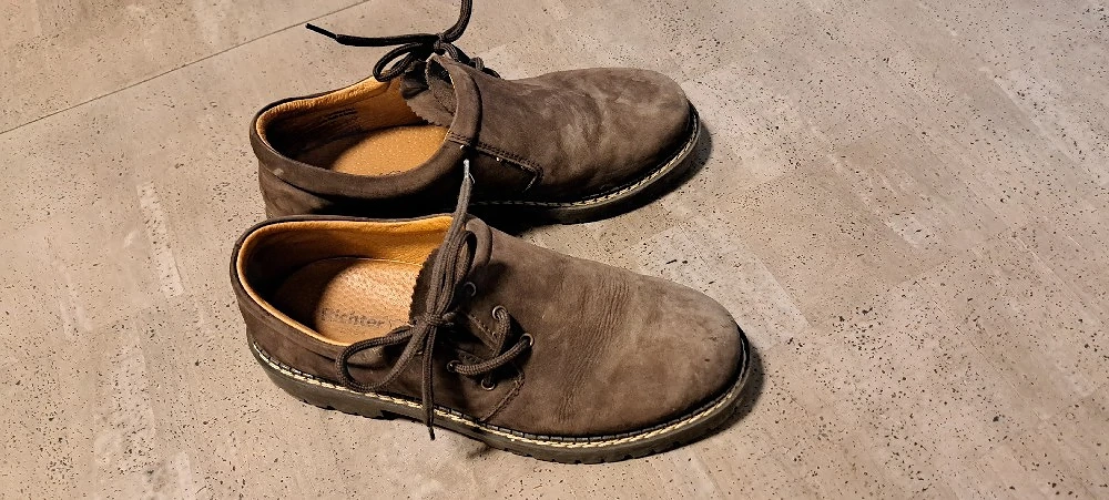 Trachtenschuhe Leder , wenig getragen 