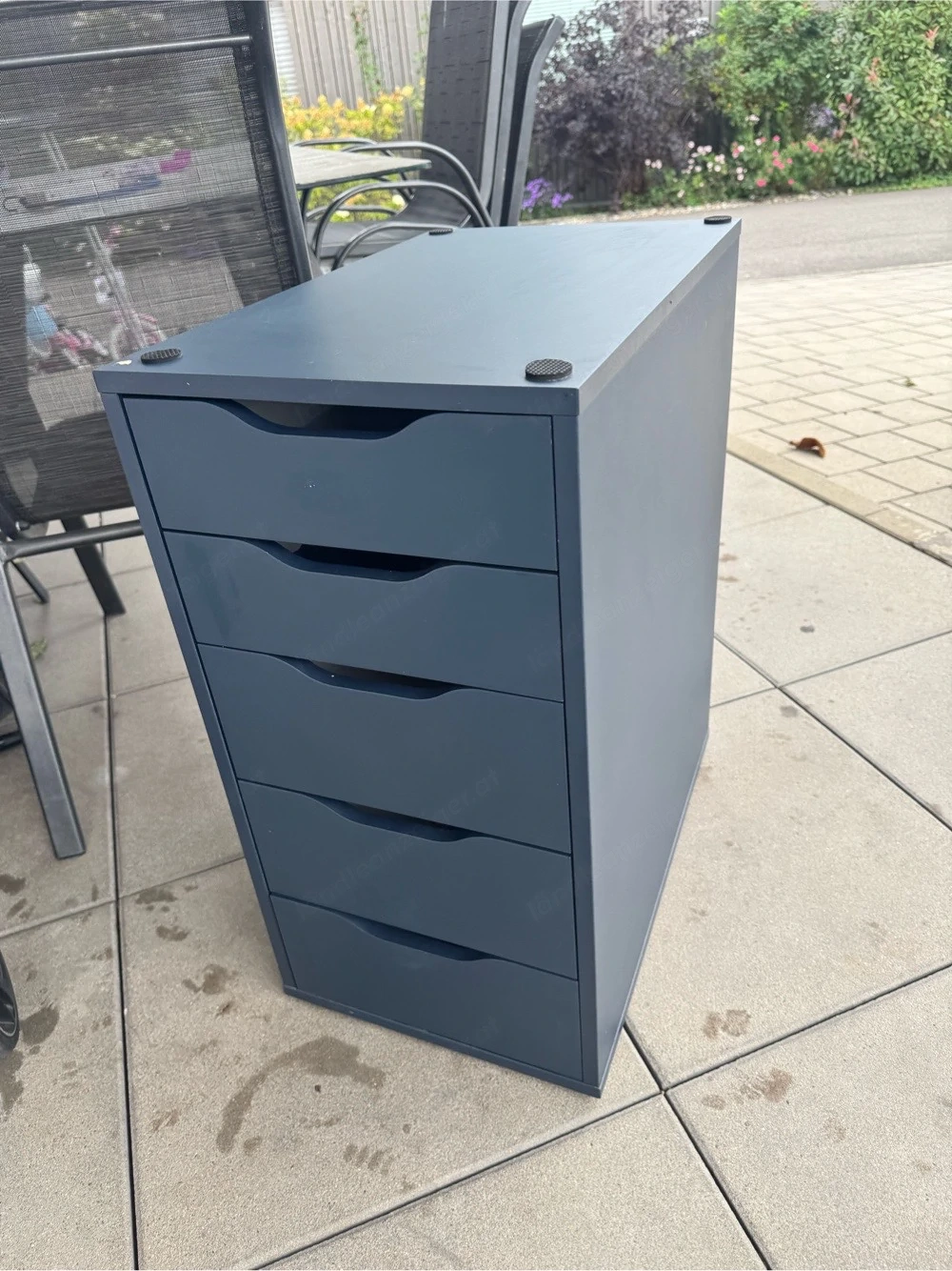 Schrank mit schubladen
