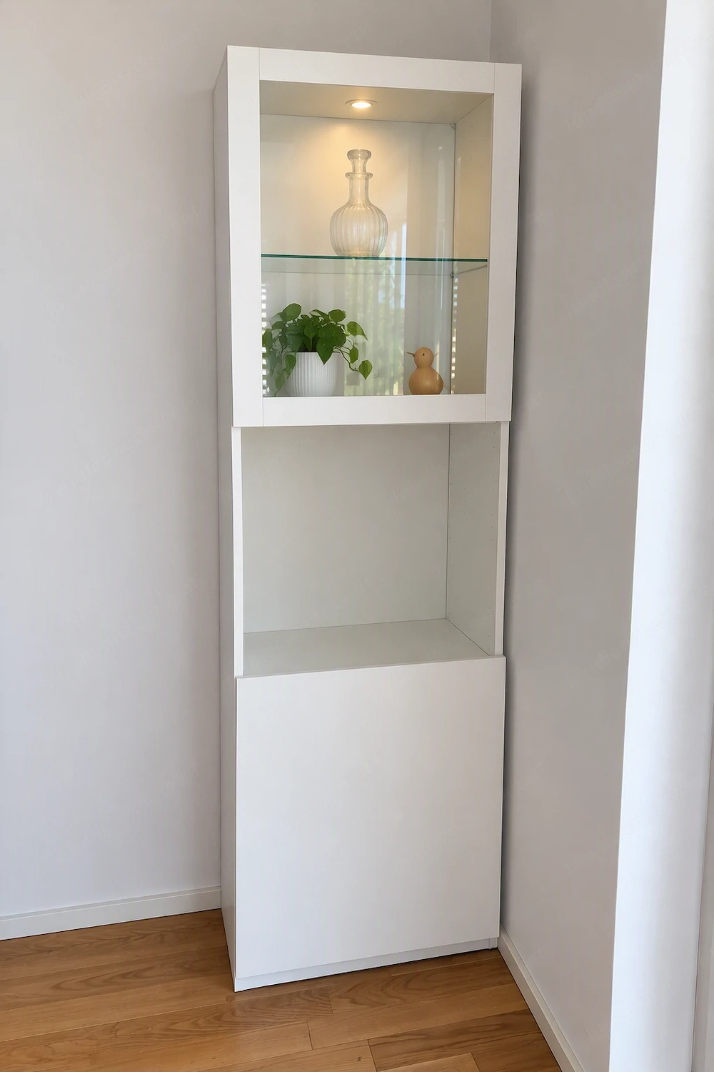 IKEA Vitrine mit Glastür