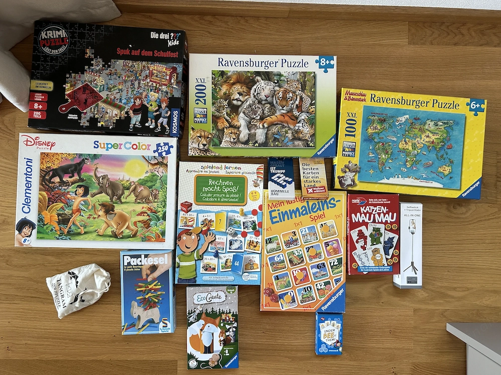 Spiele, Puzzle und div. zu verschenken