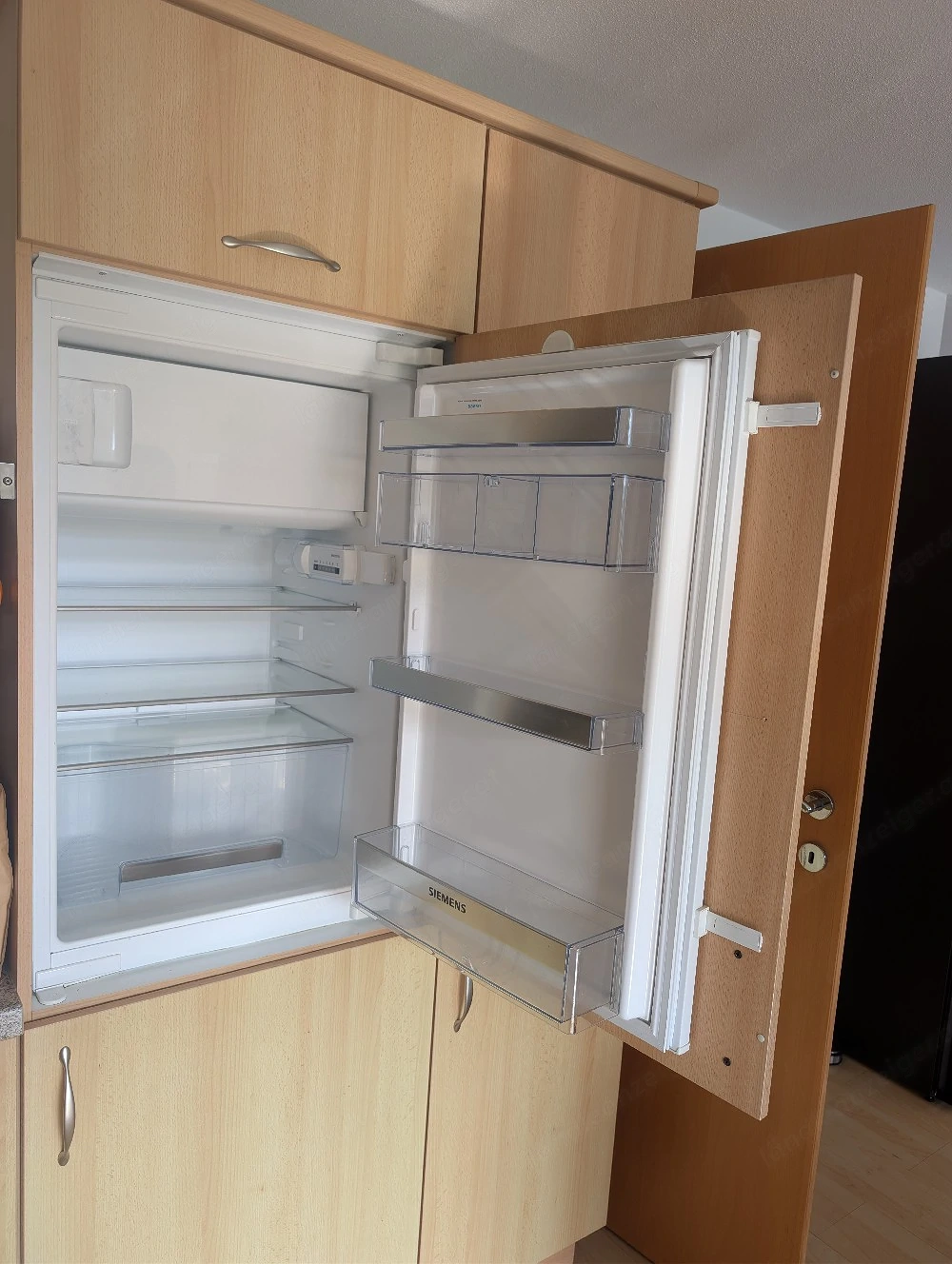 Siemens Einbau-Kühlschrank mit Gefrierfach   134l