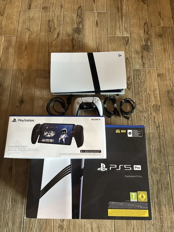 PlayStation 5 PRO + Remote-Player Midnight Black