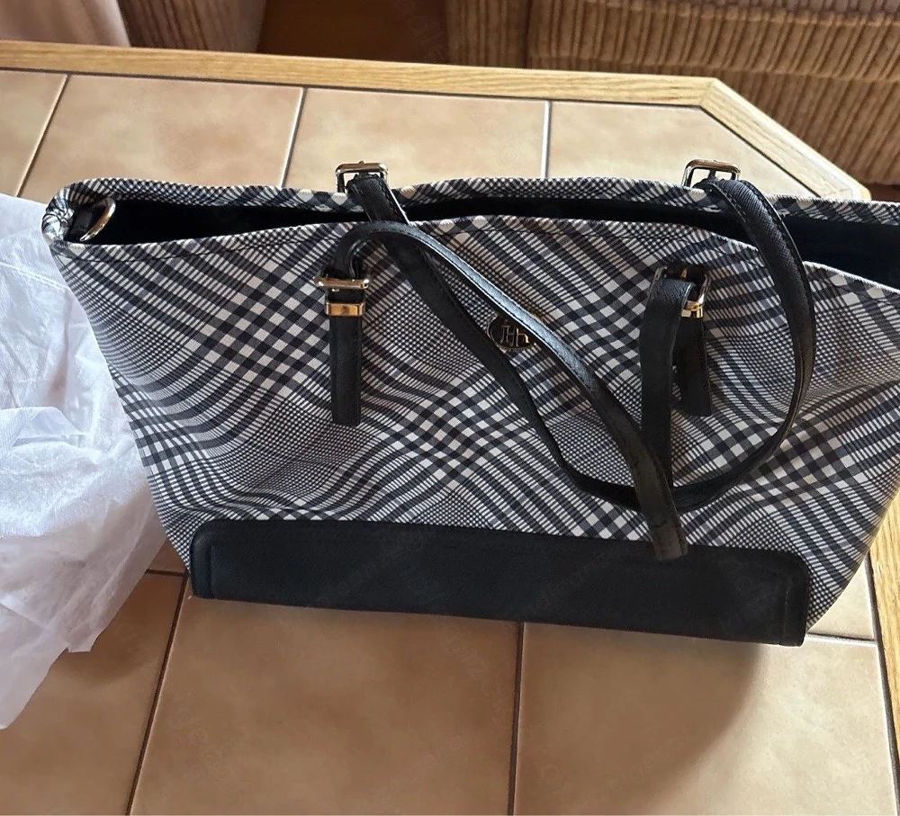 Neuwertige Thommy Hilfinger Tasche 