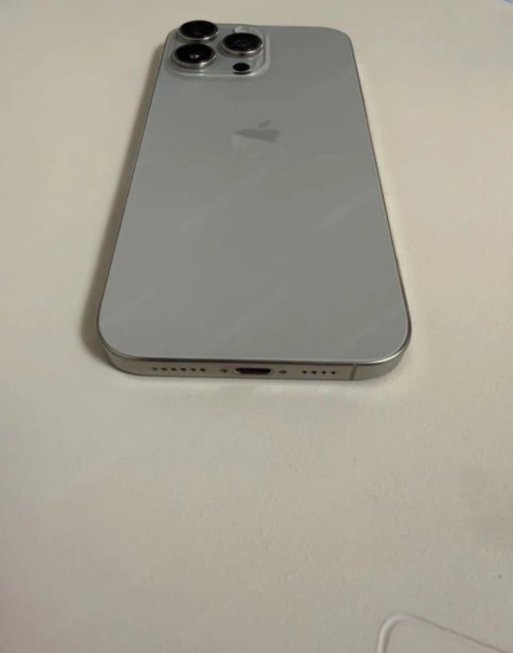 I phone 16 pro max