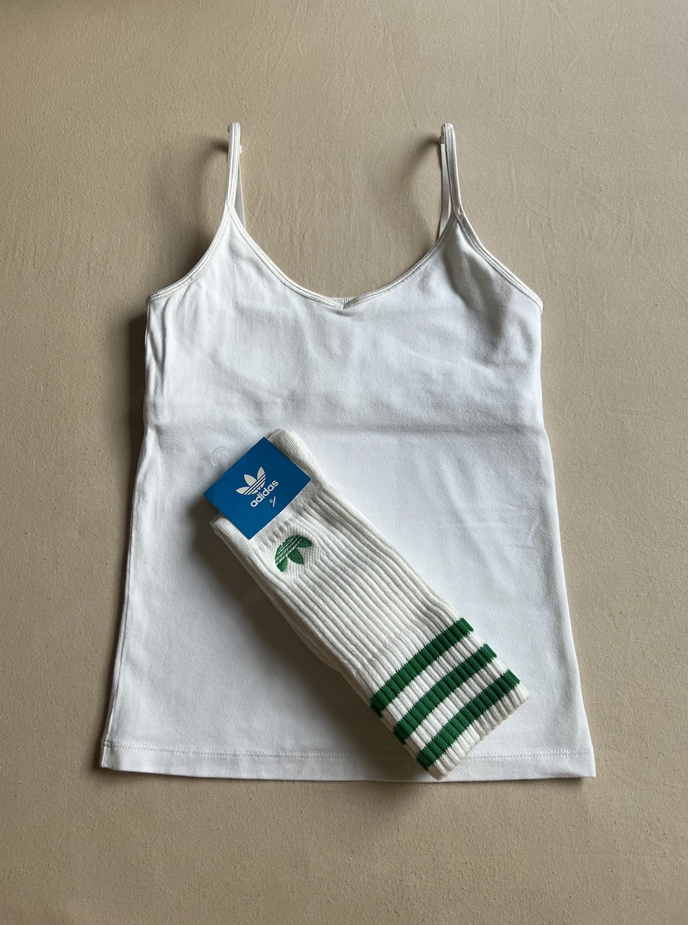 Adidas Originals Socken (Neu) + Bella Top (Gebraucht)