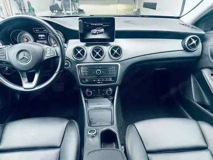 Mercedes-Benz GLA 180 Edition lifestyle AMG Optik 1. Besitz Black