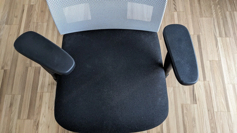 Bürostuhl (höhenverstellbar) zu verschenken