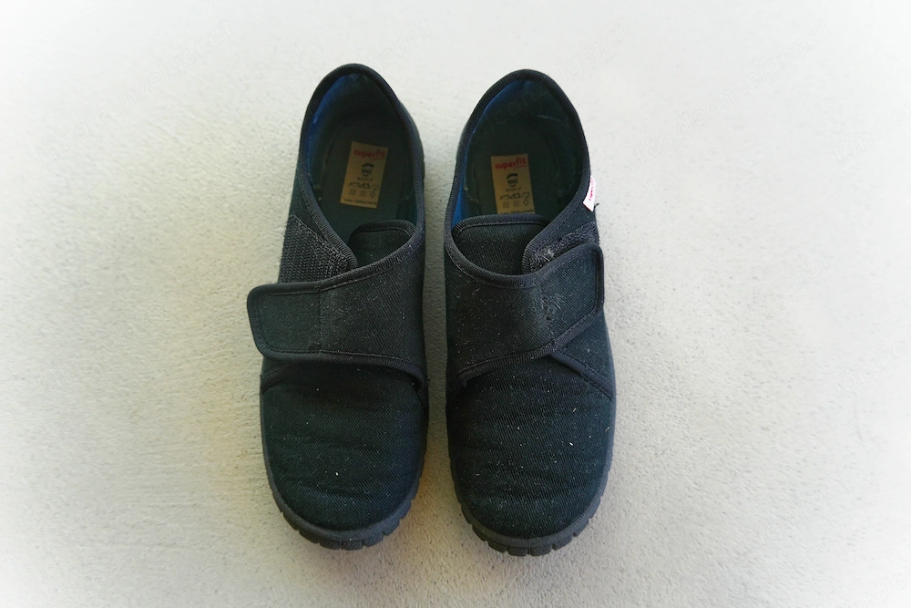 Superfit Hausschuhe "Bill" Gr. 33, Schwarz   Super Zustand!