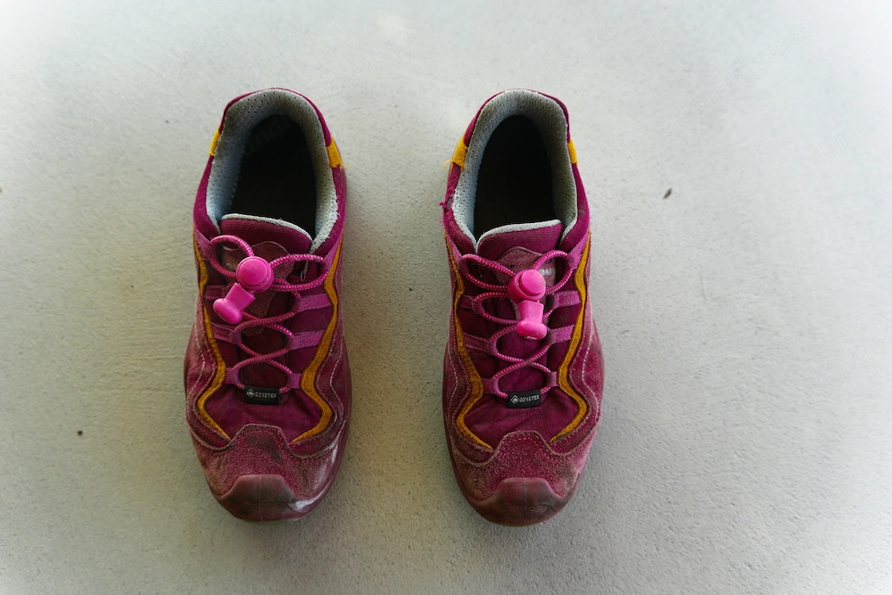 Lowa Innox GTX Kinder Wanderschuhe Outdoor Gore-Tex Beere Pink   Gr. 36