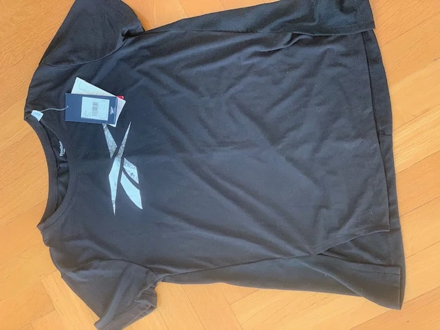 Reebok T-Shirt schwarz Gr. M ungetragen mit Etikett