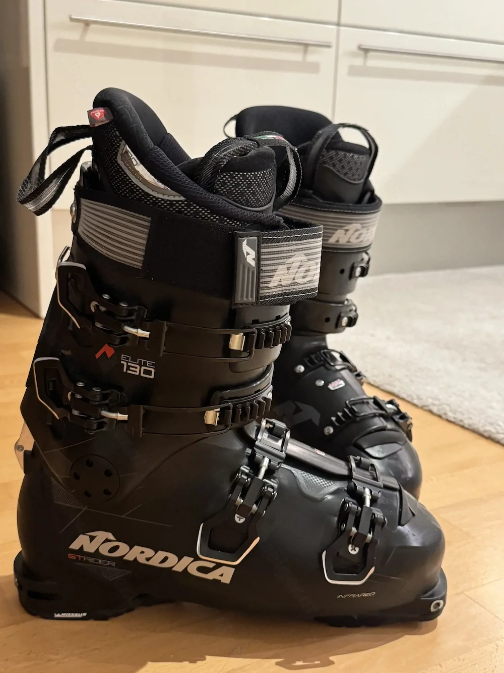 Tourenskischuhe NORDICA Elite 130 Größe 44