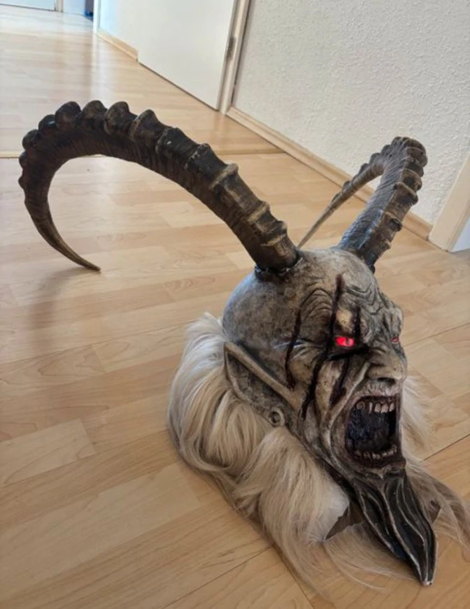 Mote Krampusmaske