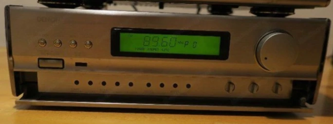 Denon Vorverstärker UTP 250 mit Fernbedienung