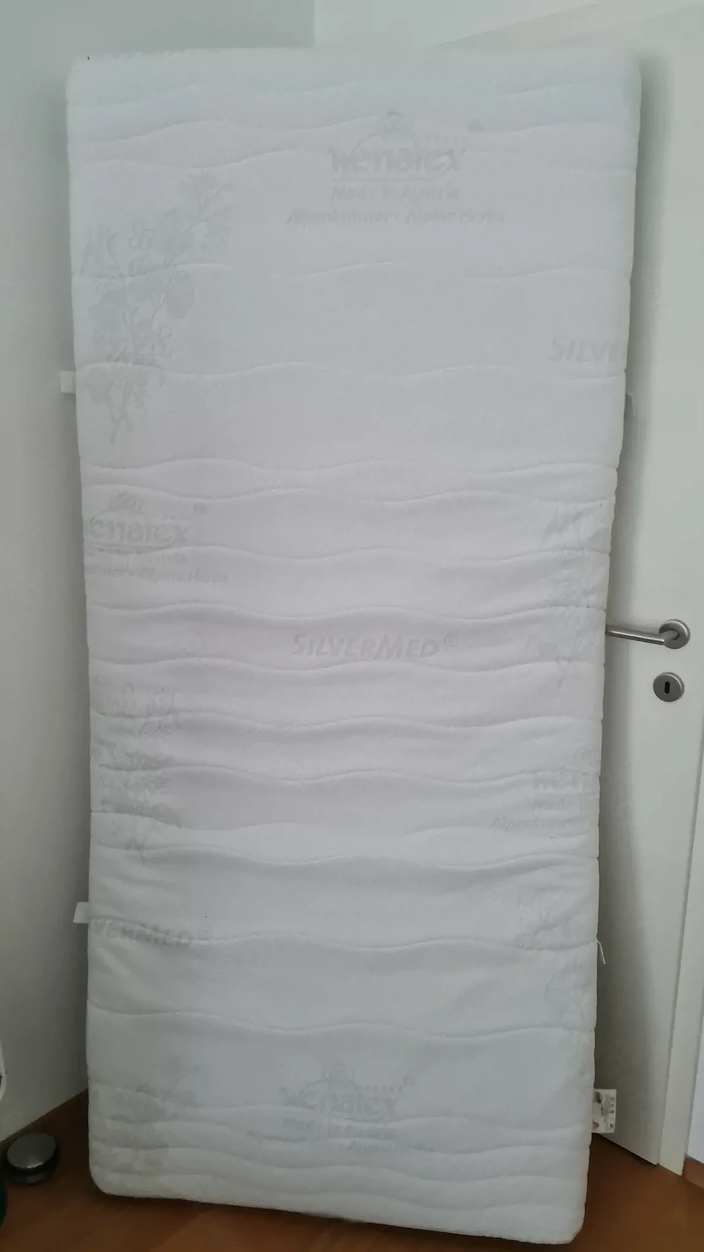 Matratze 2x 90x200 cm zu verschenken 