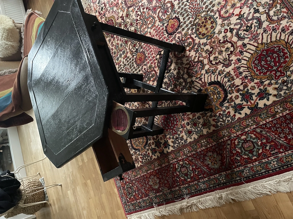 Antiker Spieltisch