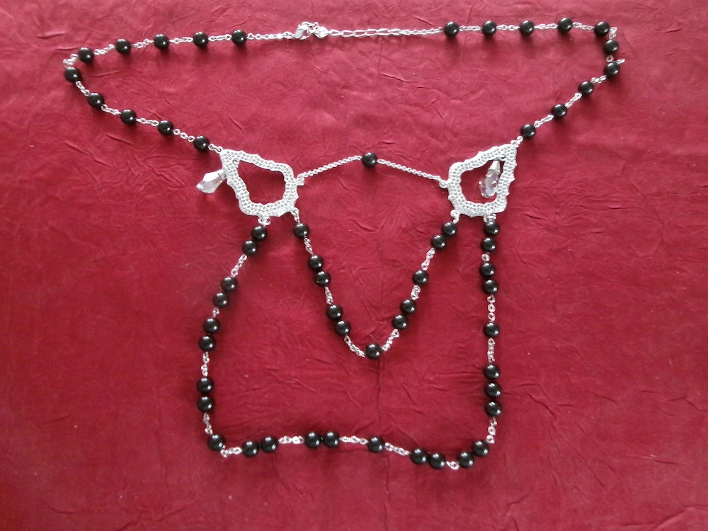 Swarovski Halskette mit schwarzen Elementen