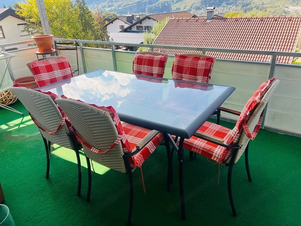 Neue Rattanmöbel für den Balkon