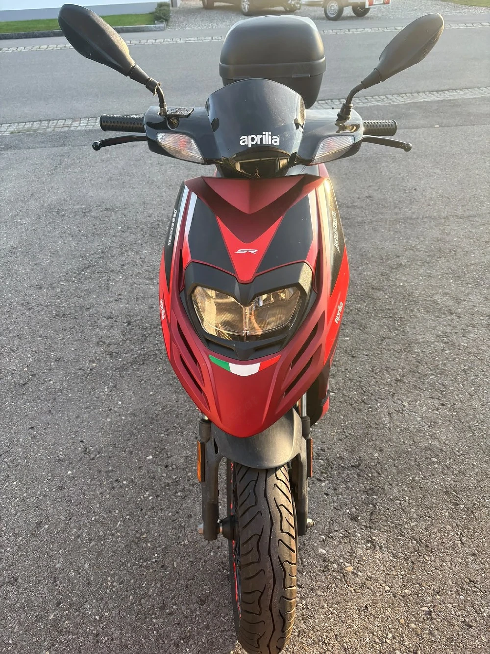 Aprilia SR Motard 
