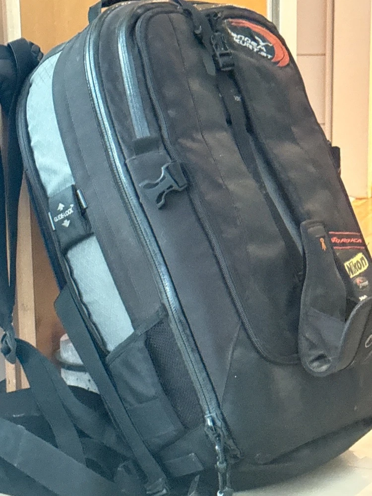 Profi-Fotorucksack Lowepro Vertex 300 AW   Sehr geräumig & robust