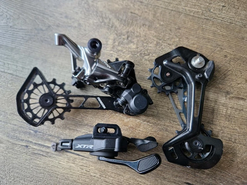 Shimano XTR Schaltwerk+Trigger, Fraezen Käfig