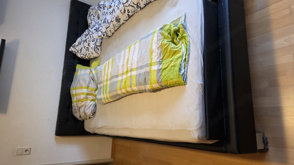 Doppelbett 180x200 