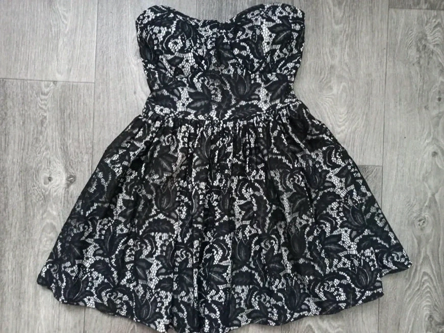 Schwarz-weißes Kleid, Größe 38