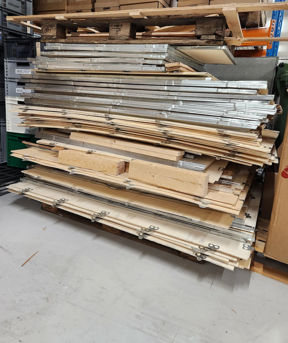 Platten & Holzstücke Gratis abzugeben: Platten in verschiedenen Massen 