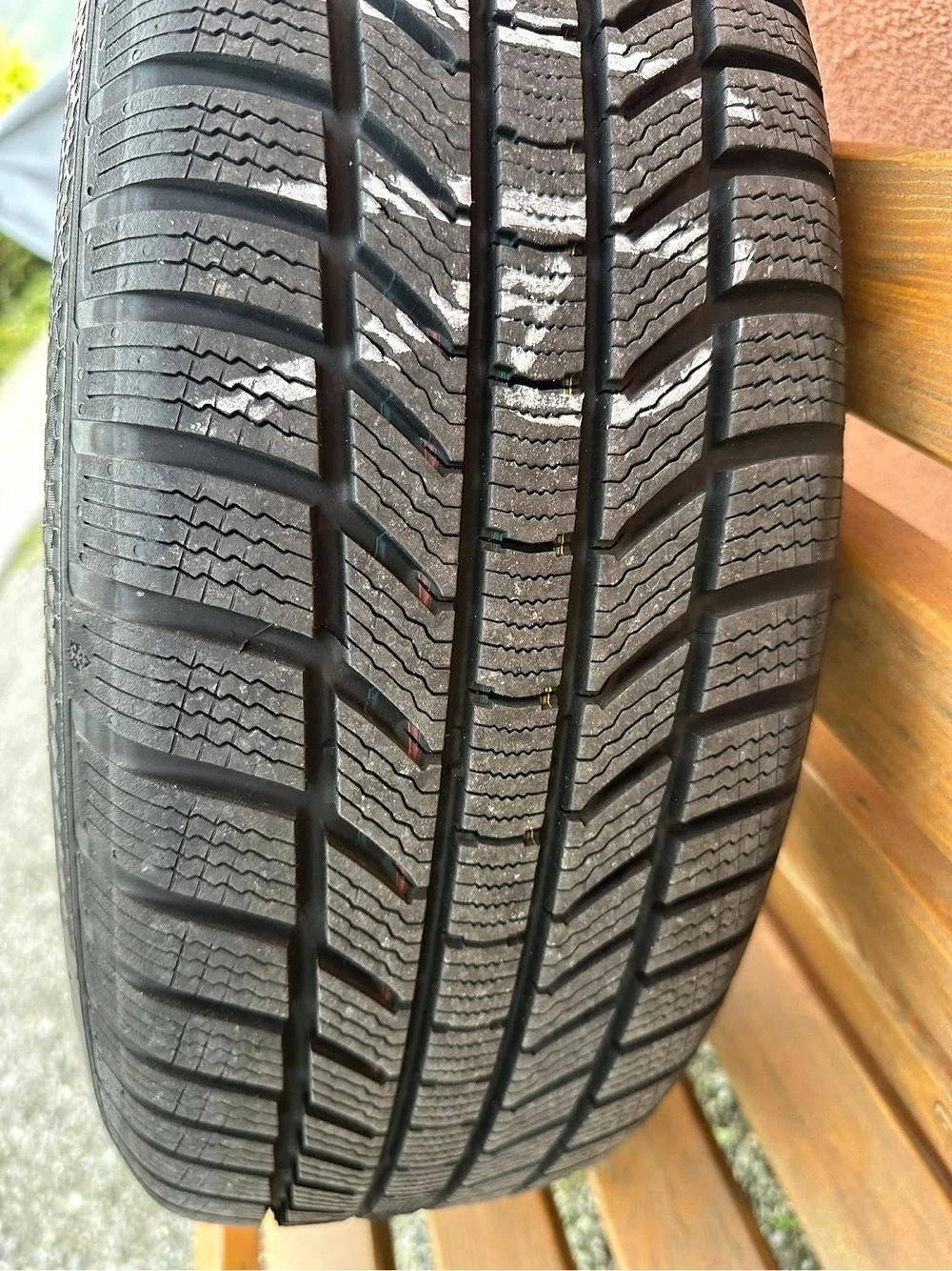 4 Stk. Winterreifen Continental mit VW-Alufelgen 215 65 R16