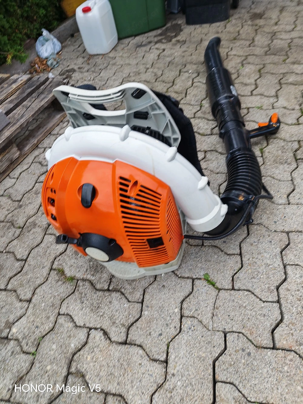 Laubbläser