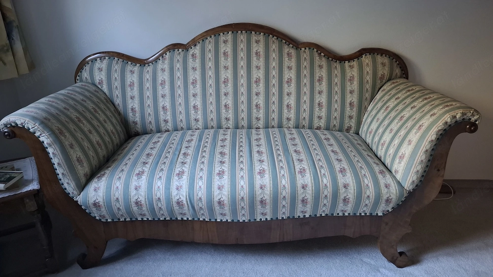 Restauriertes, wunderschönes Biedermeier Sofa