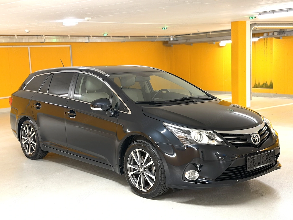 Toyota Avensis 1.8 Automatik NUR 98.000 KM Kombi