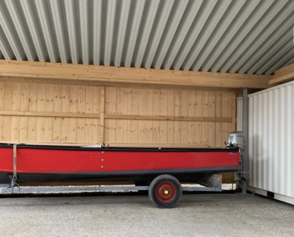 Boot Abstellplatz Winter und Sommer