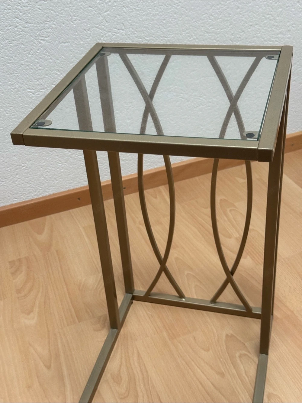 Blumenständer messingfarben, Metall mit Glasplatte