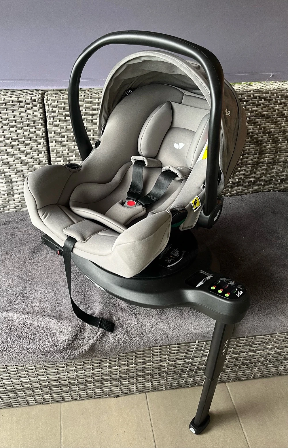 Babyschale Joie i-snug 2 m. Isofix