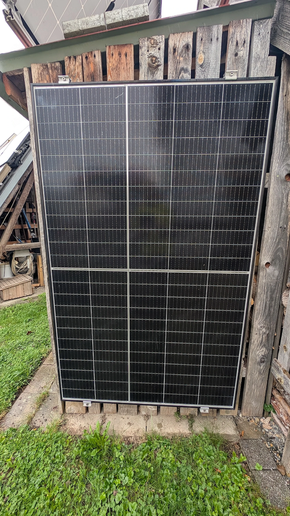 2Solarplatten JA Solar 405W (Balkonkraftwerk, Erweiterung)