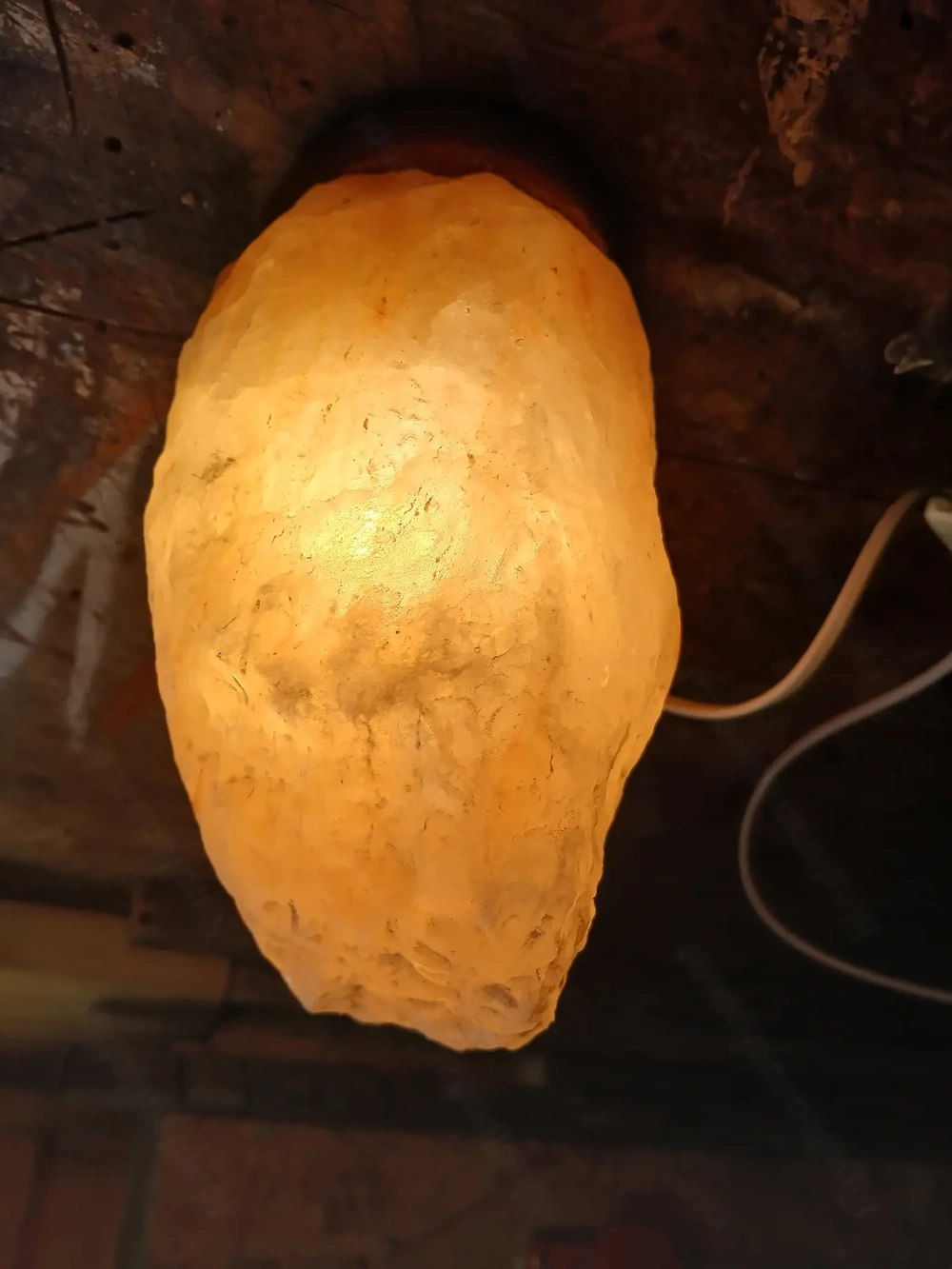 Salzstein Lampe sehr beruhigendes Licht Salzkristall 