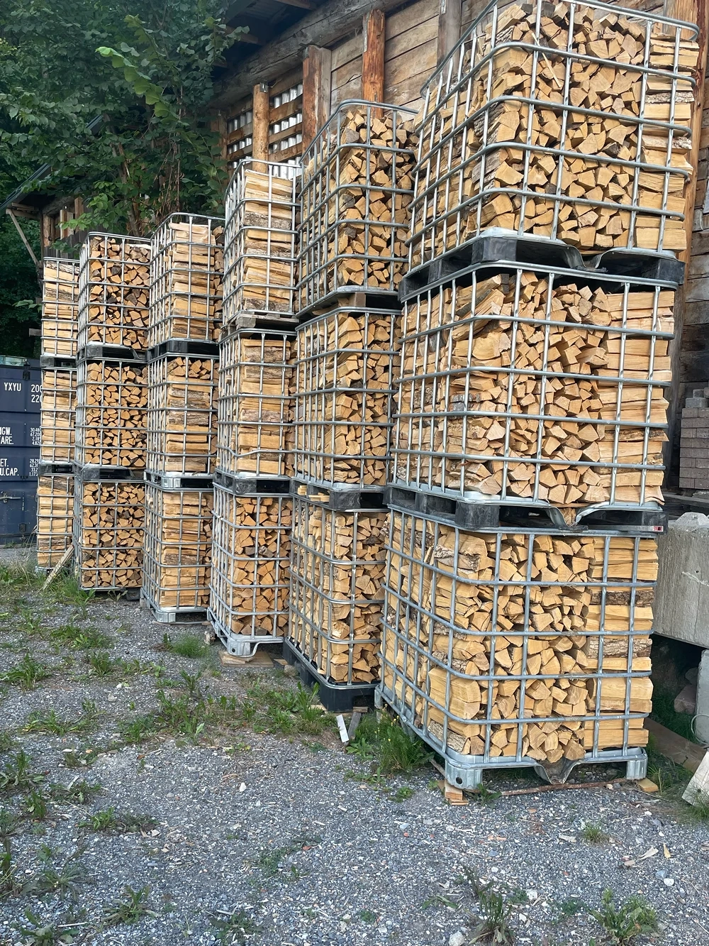 Ofenholz trocken Brennholz Kaminholz