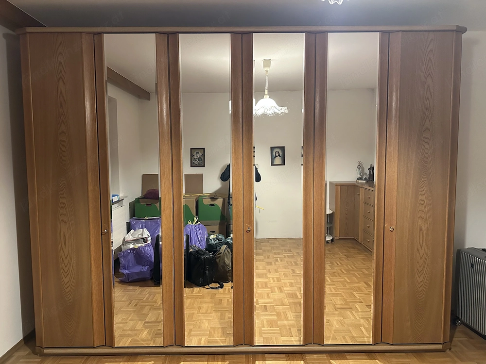 Spiegelschrank Schlafzimmer Schrank zu verschenken 