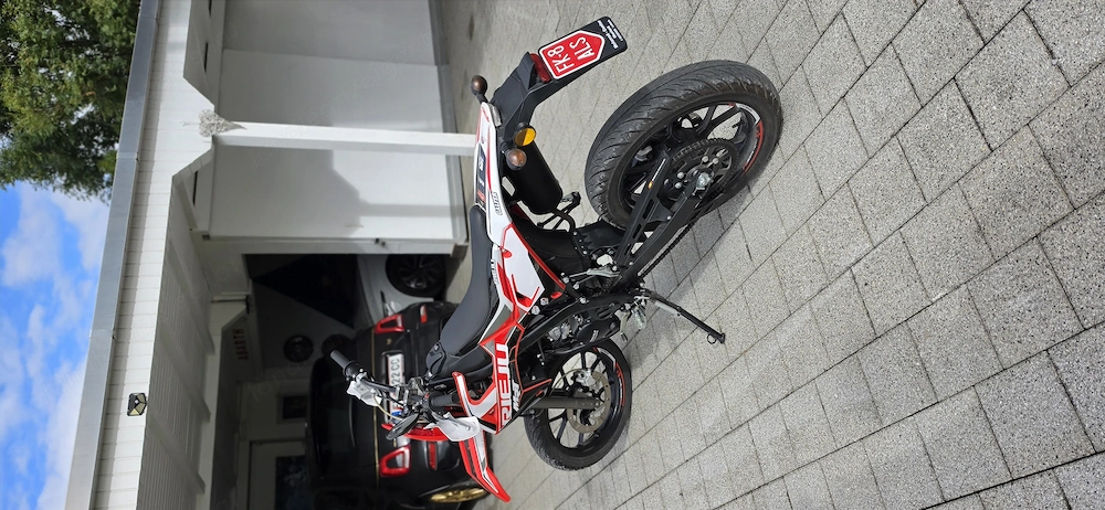 Rieju MRT 50 Replicca Supermoto   BJ 2024   Erst 3.900 km! Top Zustand