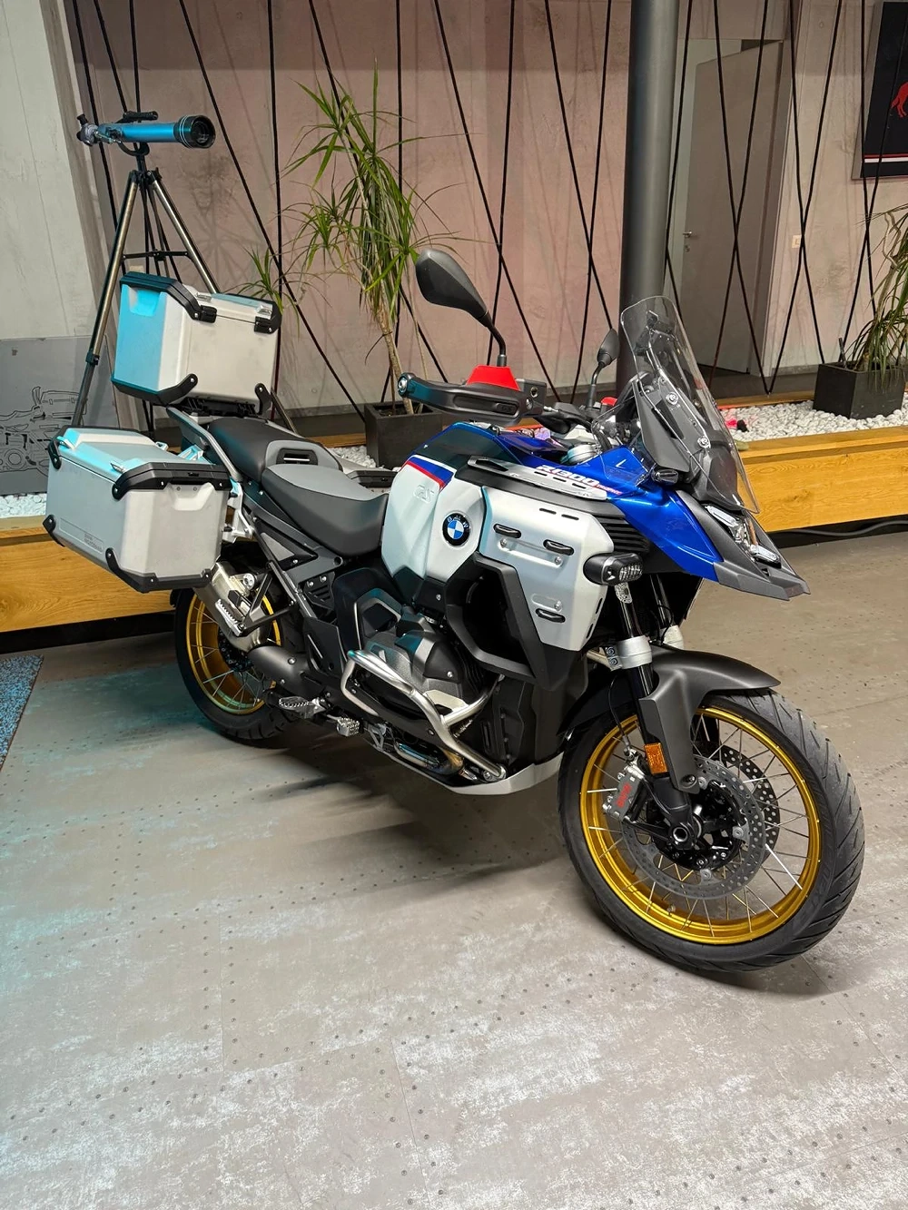 BMW R 1300 GS  Adventure Kredit Mögl!! Tausch möglich!! mit Koffern