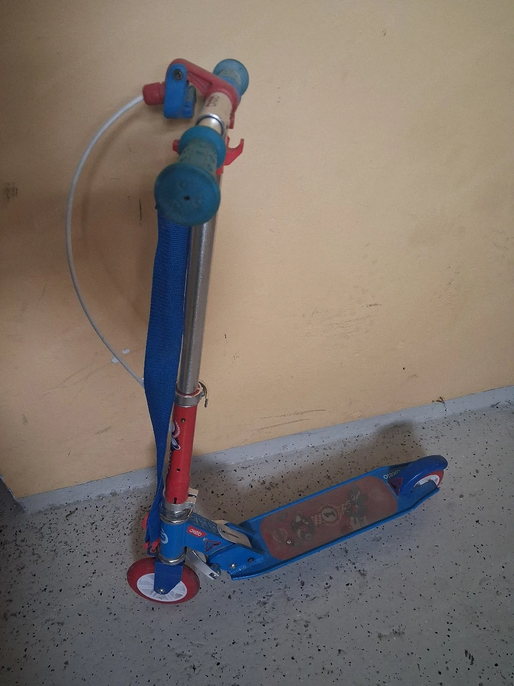 Oxelo Kinderroller   Blau Rot   höhenverstellbar mit Handbremse