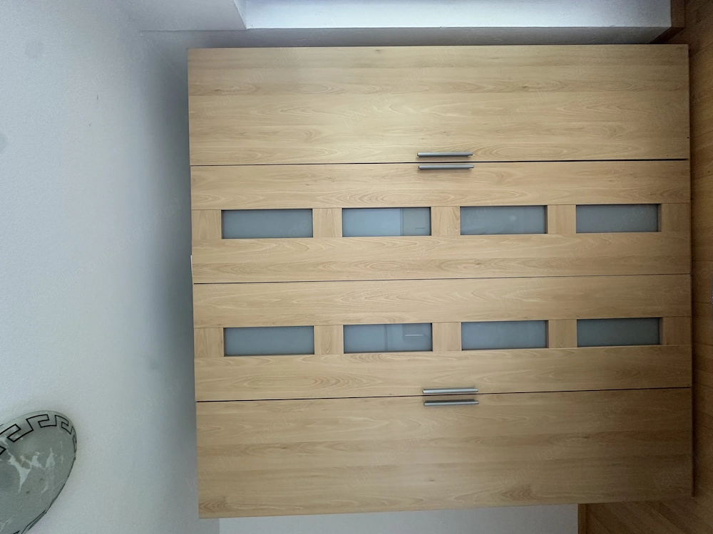 Kleiderschrank