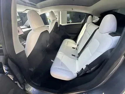 Tesla Y Performance 