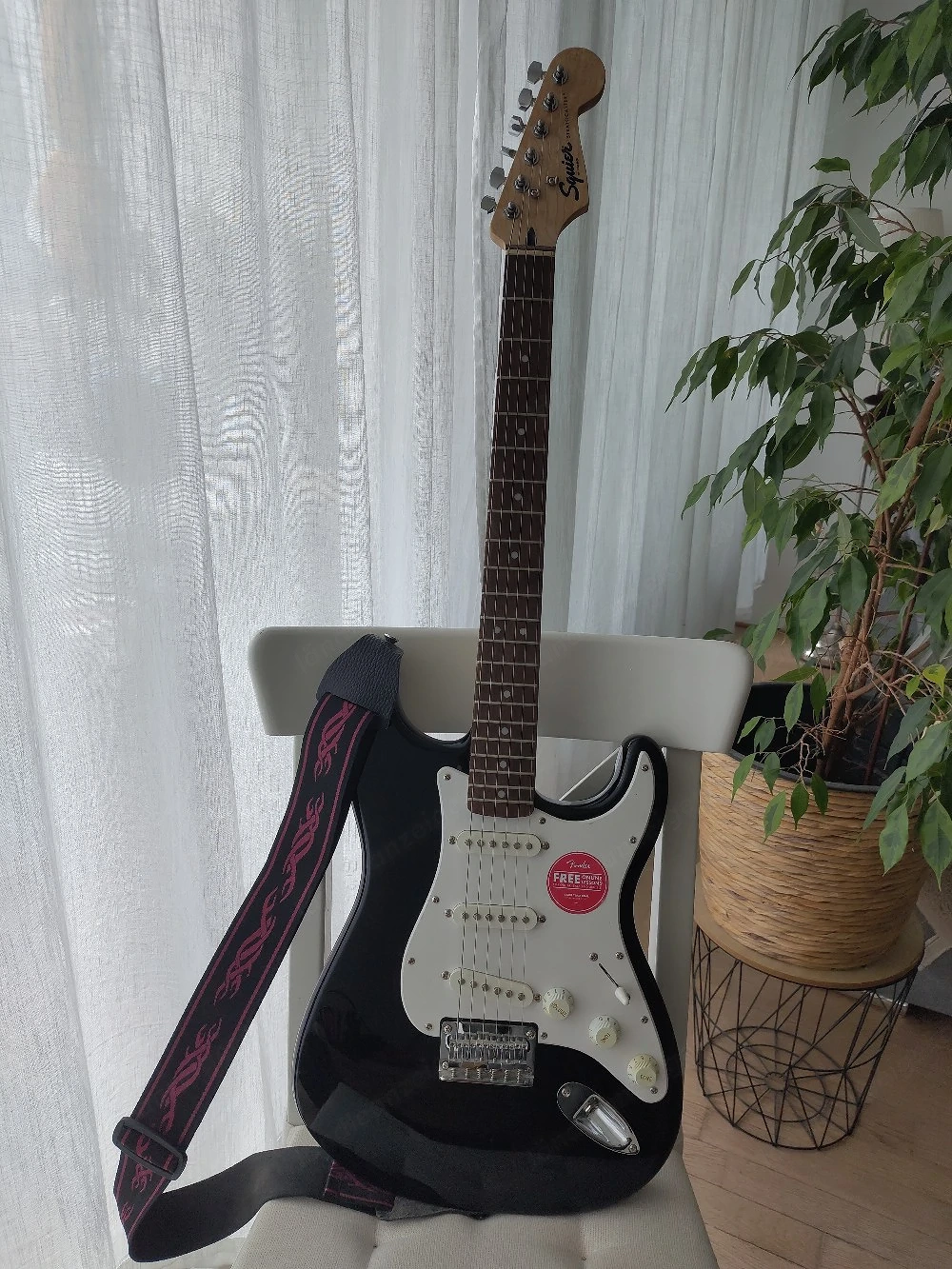 E-Gitarre Fender Squire Stratocaster - neuwertig - inkl. Tasche