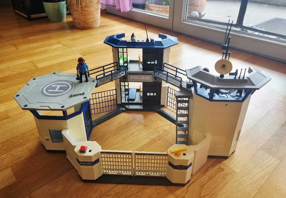 Polizeistation Playmobil 