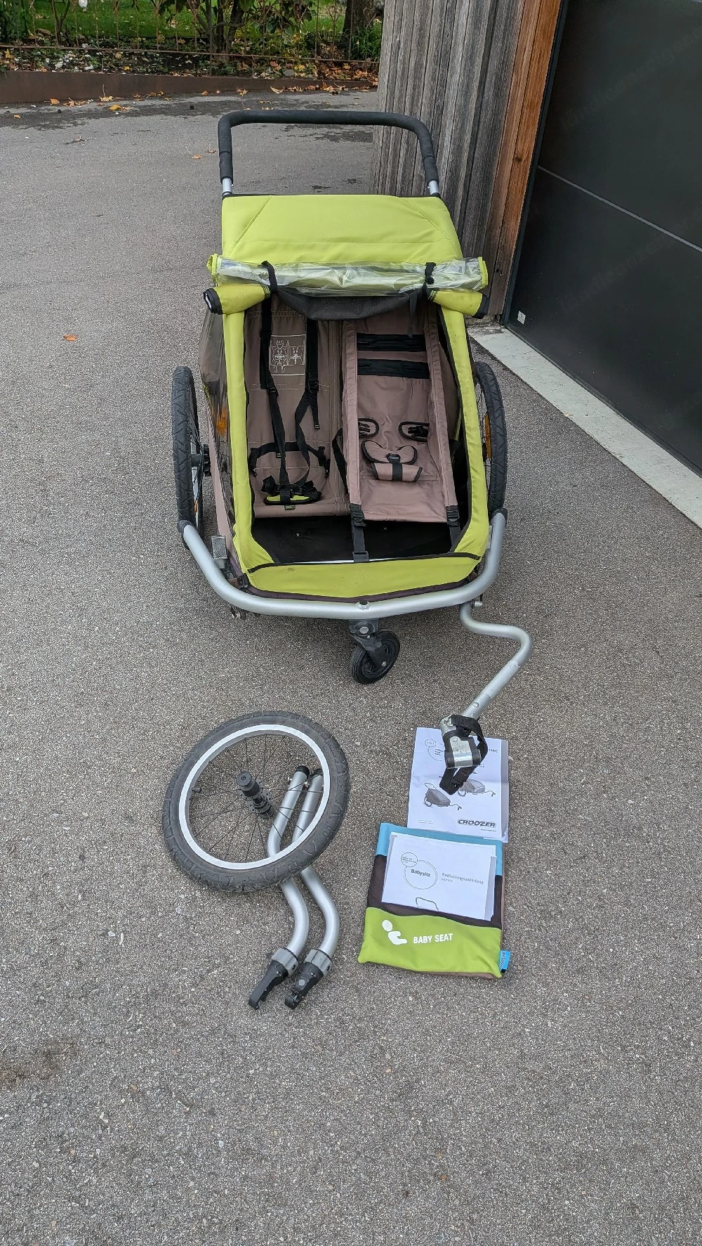Croozer Kinderanhänger mit Babysitz