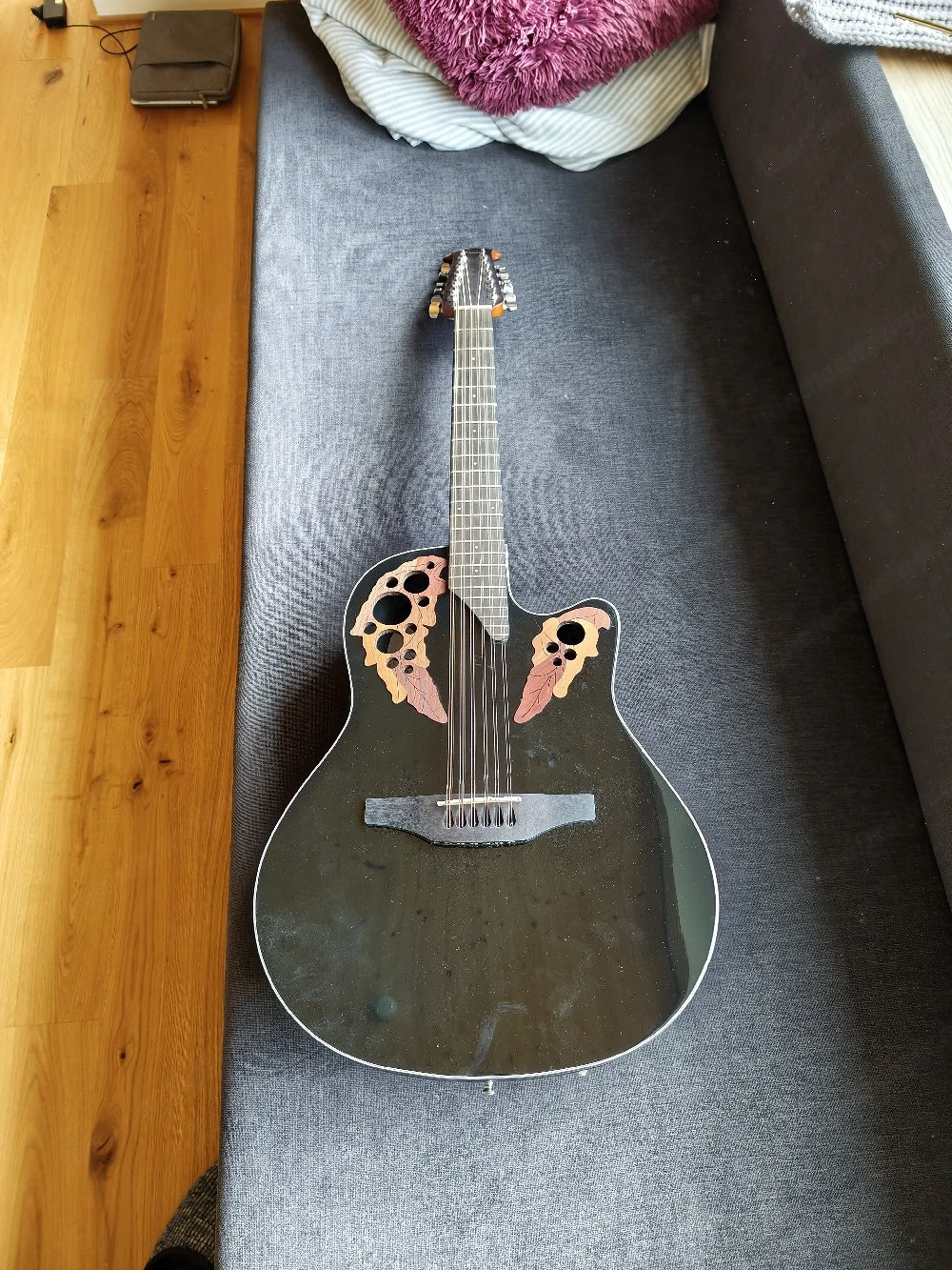 Ovation Gitarre 12 - Saitig