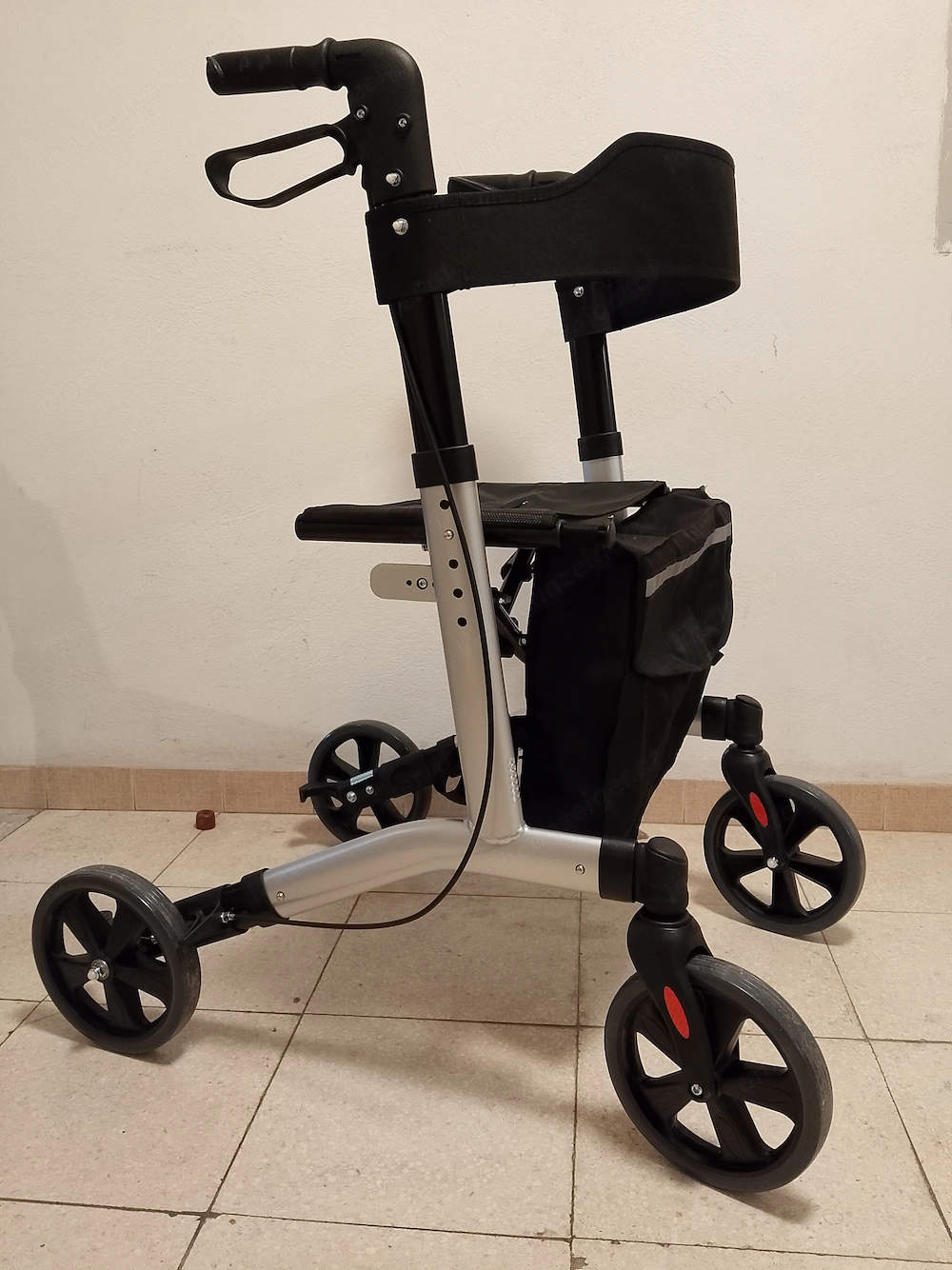 Rollator neu