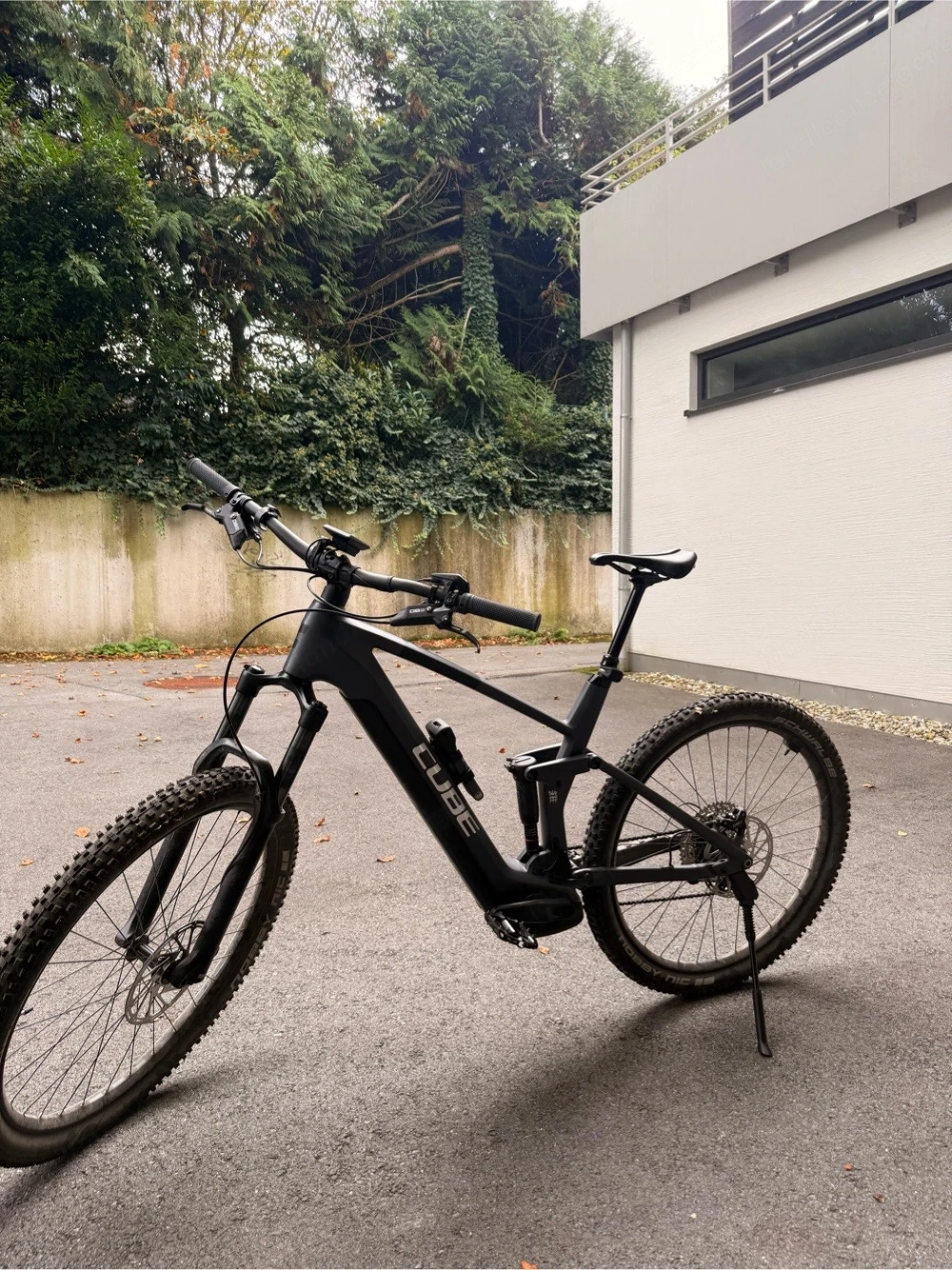       CUBE E-Mountainbike Fully zu verkaufen   nur 552 km!